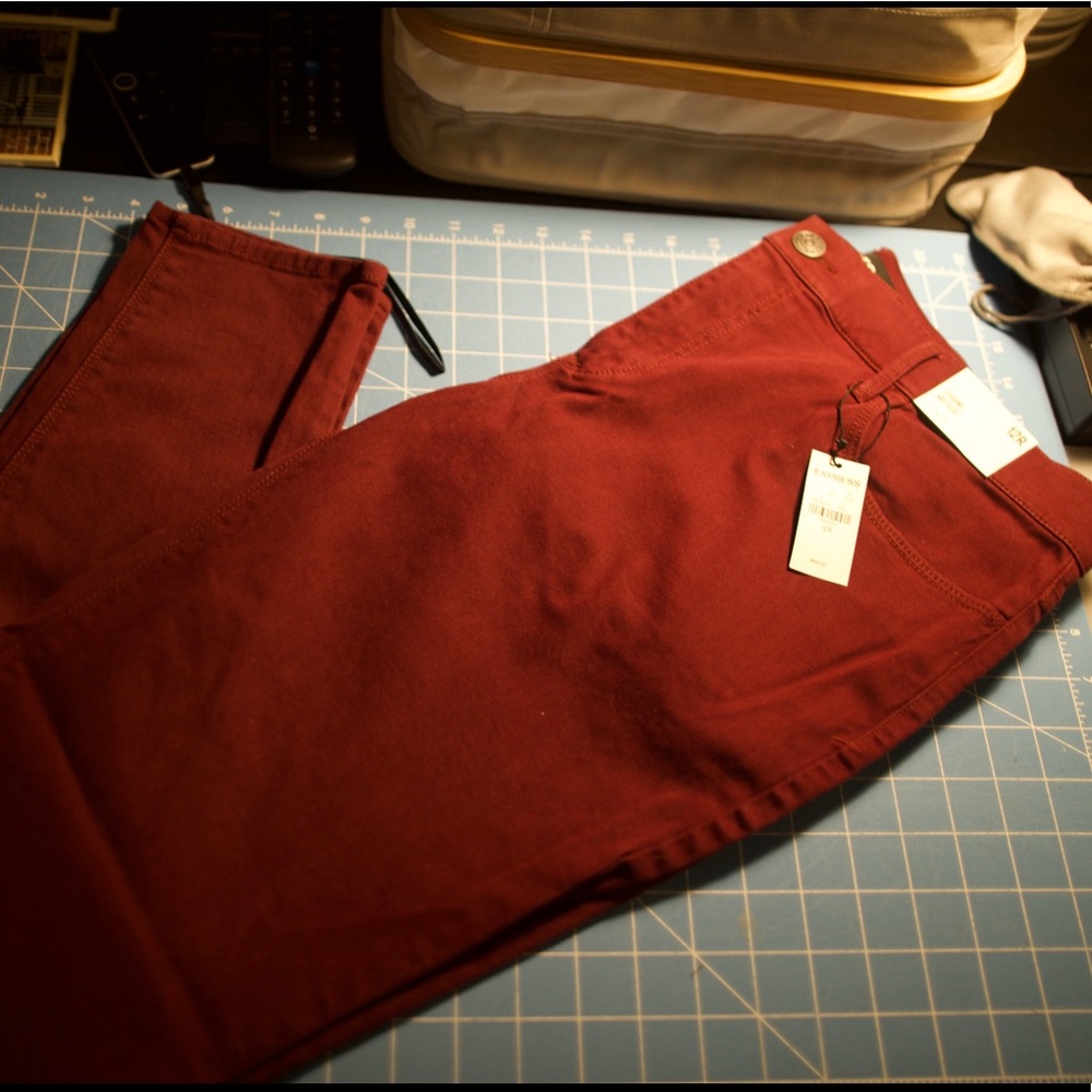 NWT! Express Mid-Rise Super Soft Leggings - 12R